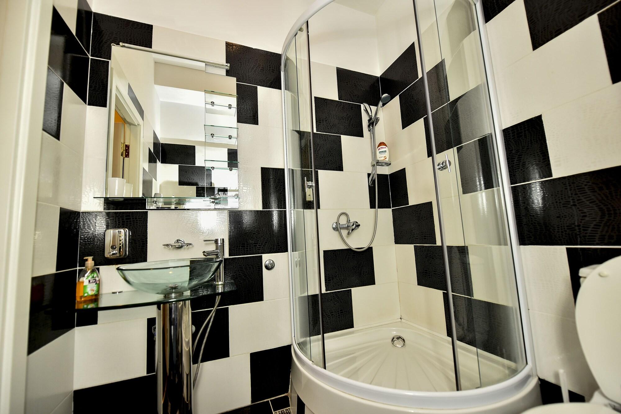 Mesogios Hotel Chişinău Eksteriør billede